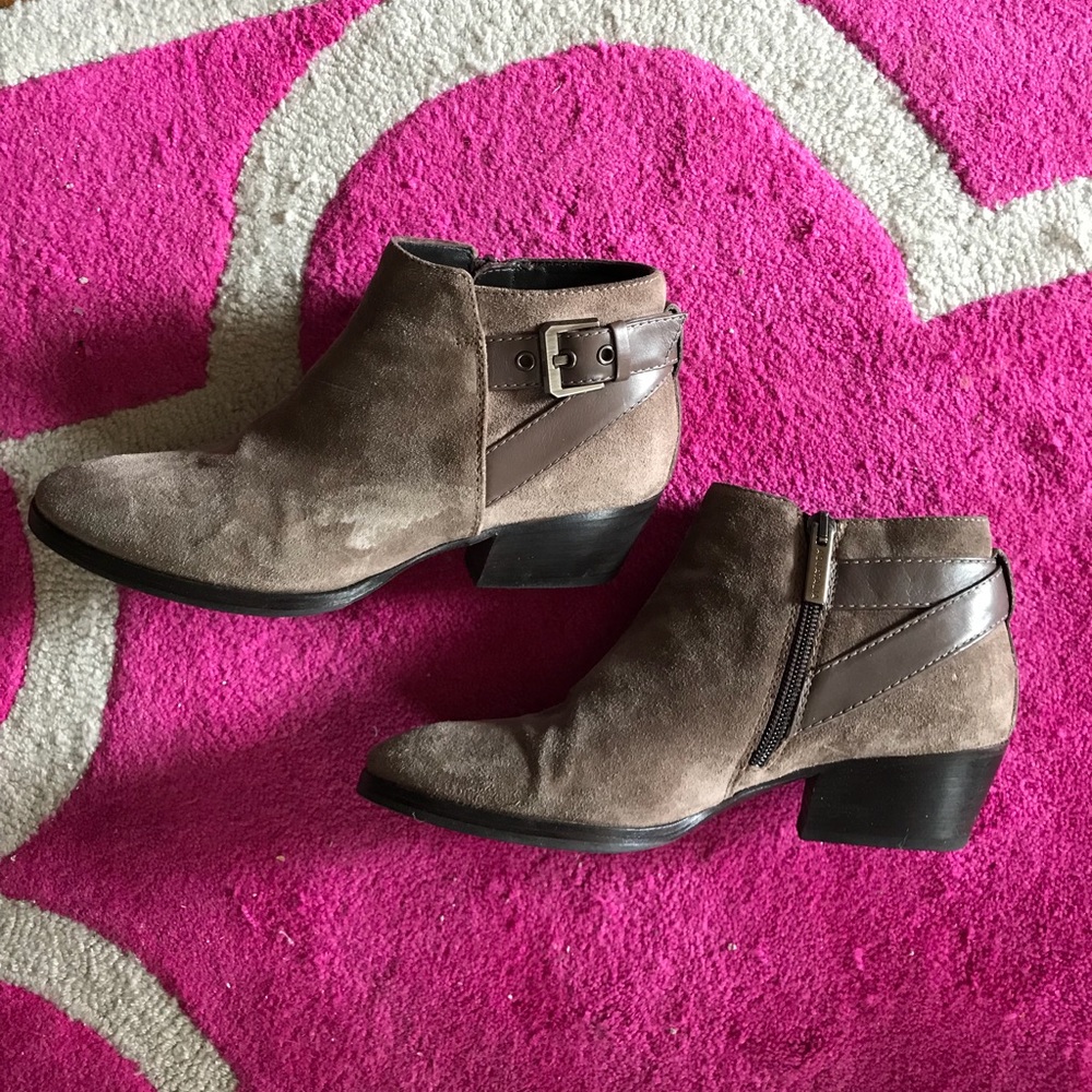Aquatalia suede brown leather booties size 6
